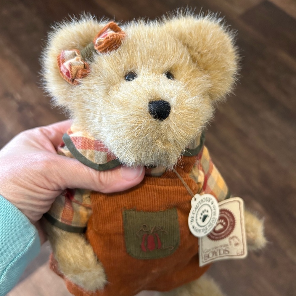 Boyd’s Bears T.J.’s Best Dressed Collection Kimberly Punkinbeary